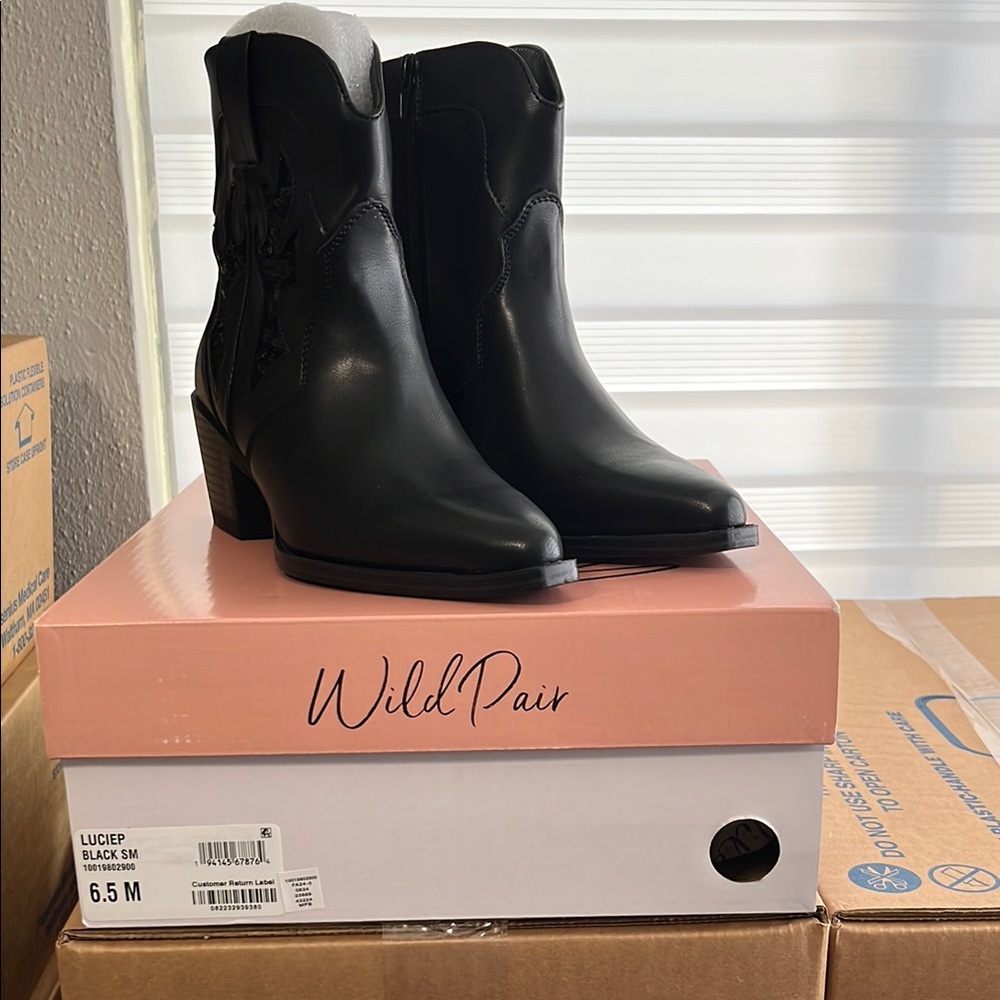 Wild Pair Black Women's Boots